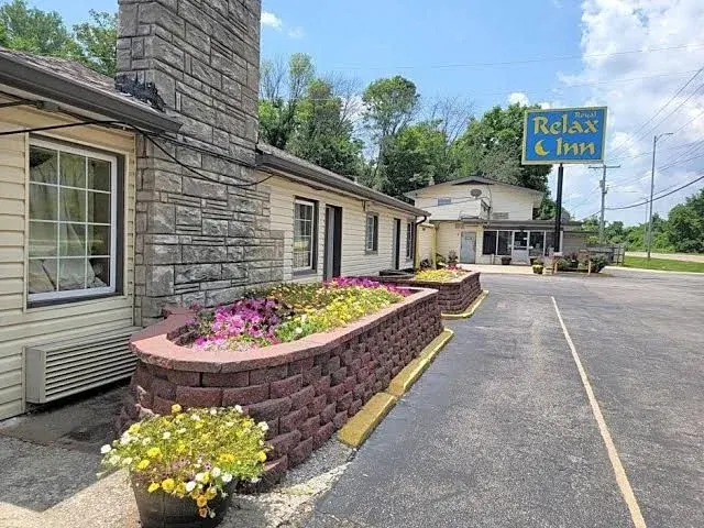Royal Relax Inn Fairmont City