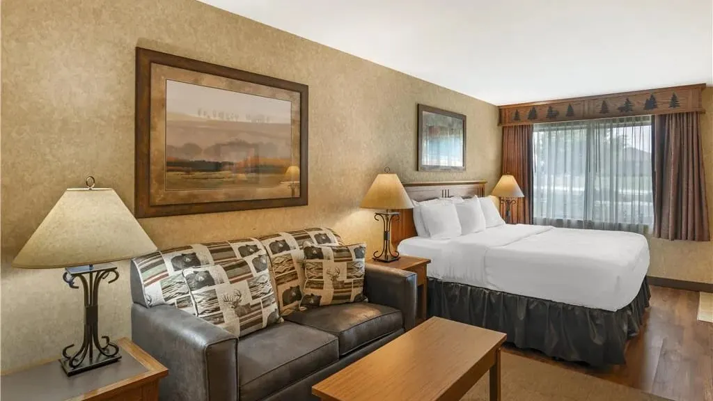Best Western Plus Kelly Inn & Suites