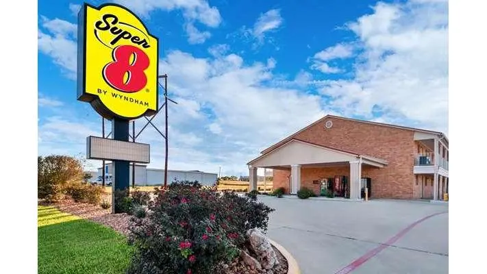 Super 8 by Wyndham Pleasanton