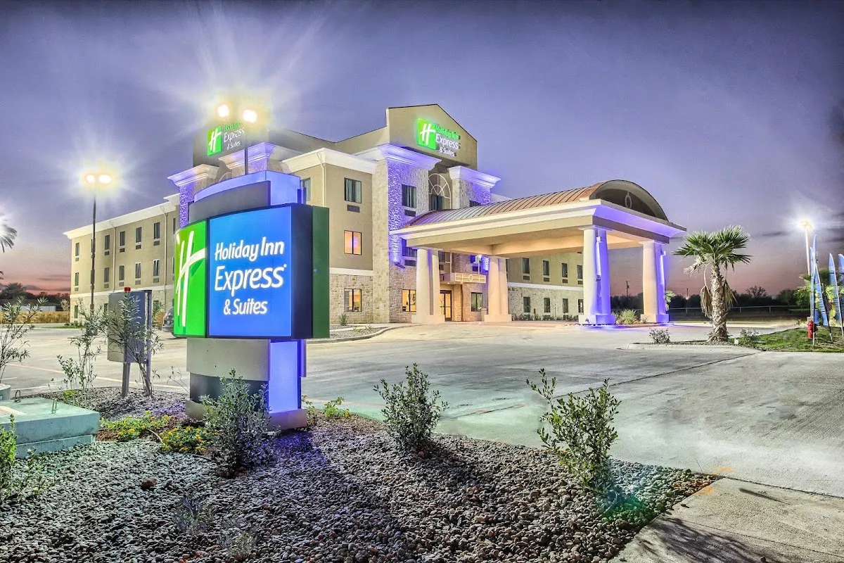 Holiday Inn Express & Suites Carrizo Springs by IHG