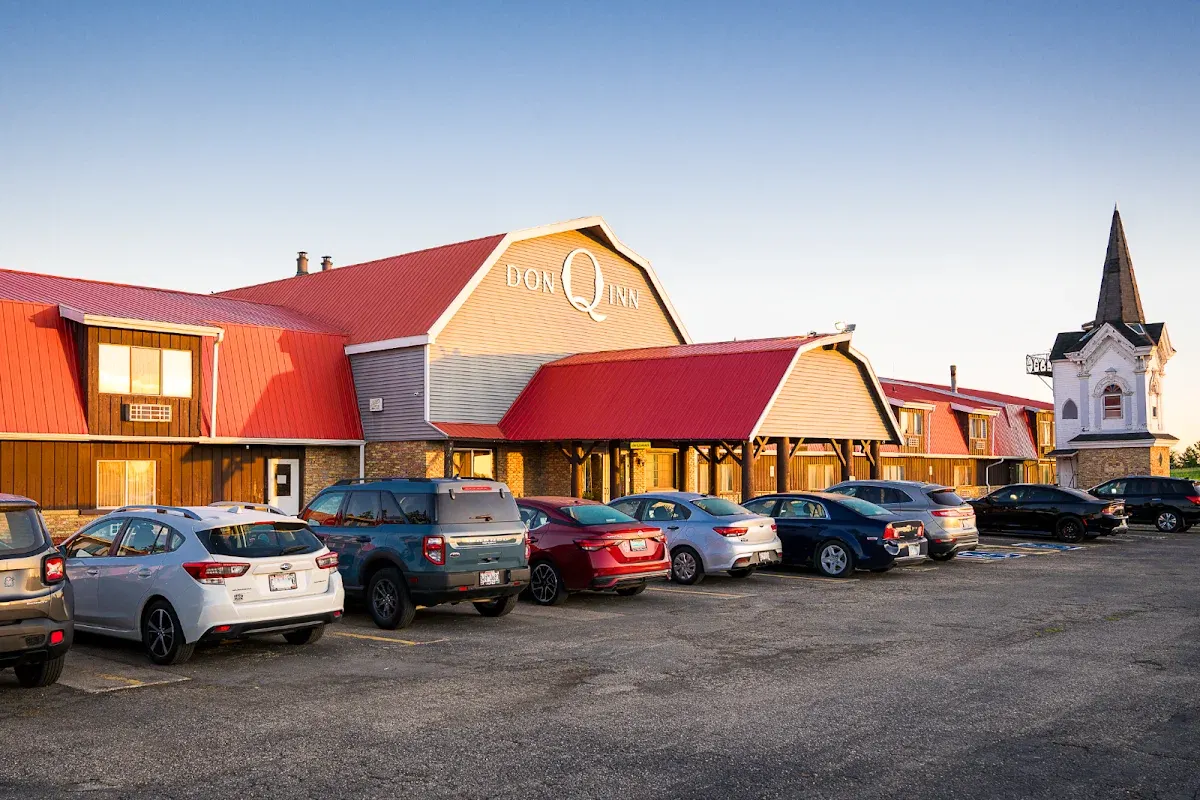 Don Q Inn Dodgeville