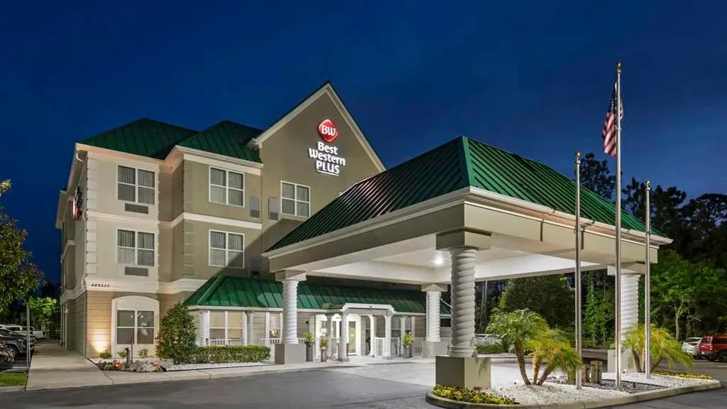 Best Western Plus First Coast Inn & Suites