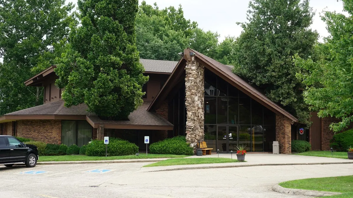 RiverBank Lodge