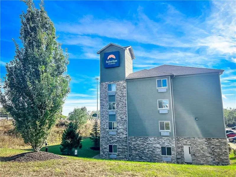 Suburban Studios Triadelphia - Wheeling at The Highlands