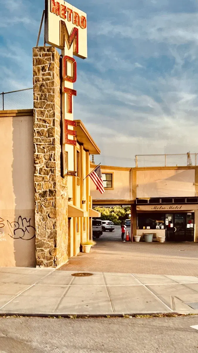 Metro Motel