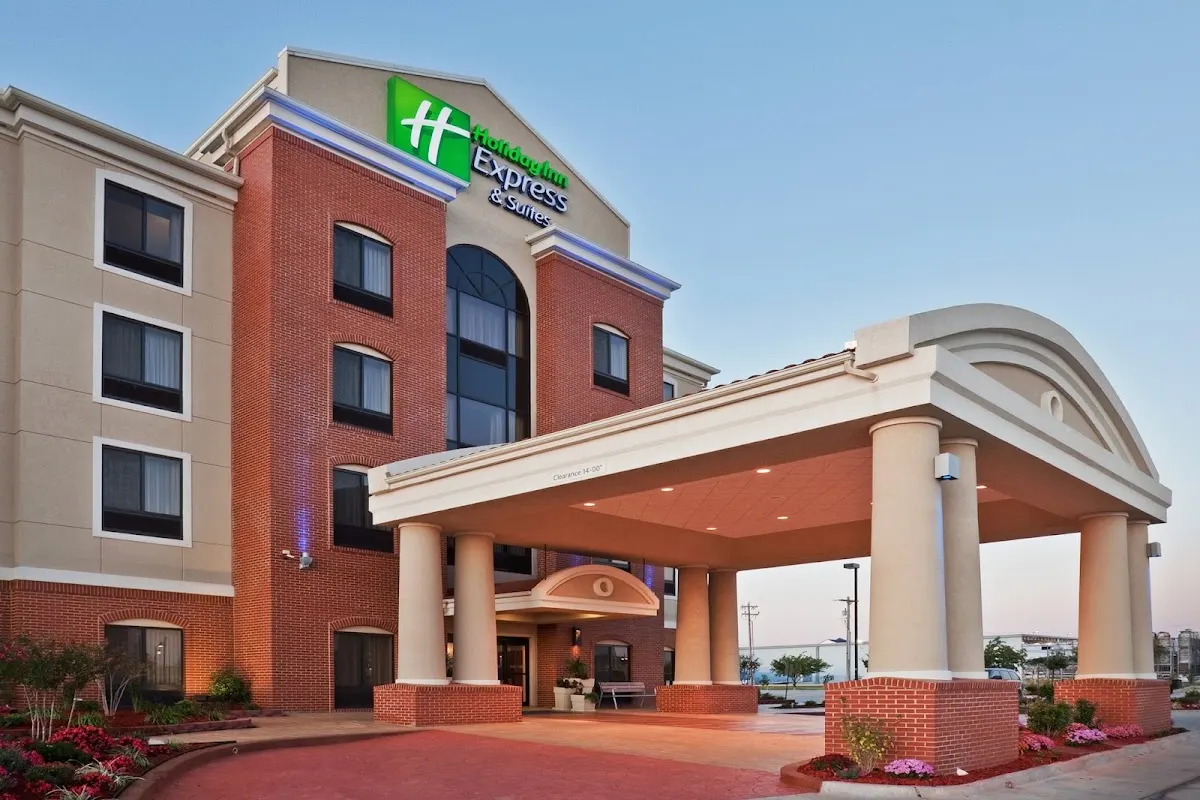 Holiday Inn Express & Suites Oklahoma City West-Yukon by IHG