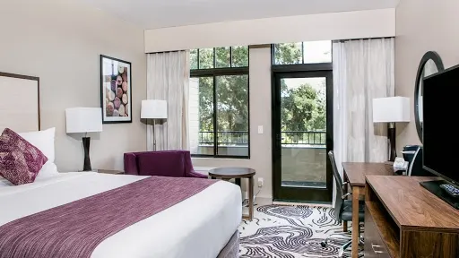 Hotel Siri Downtown - Paso Robles