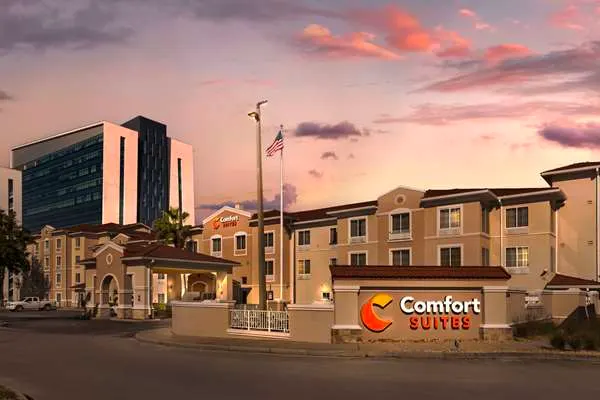 Comfort Suites Downtown