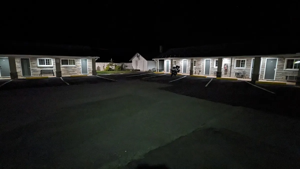 Bing's Motel