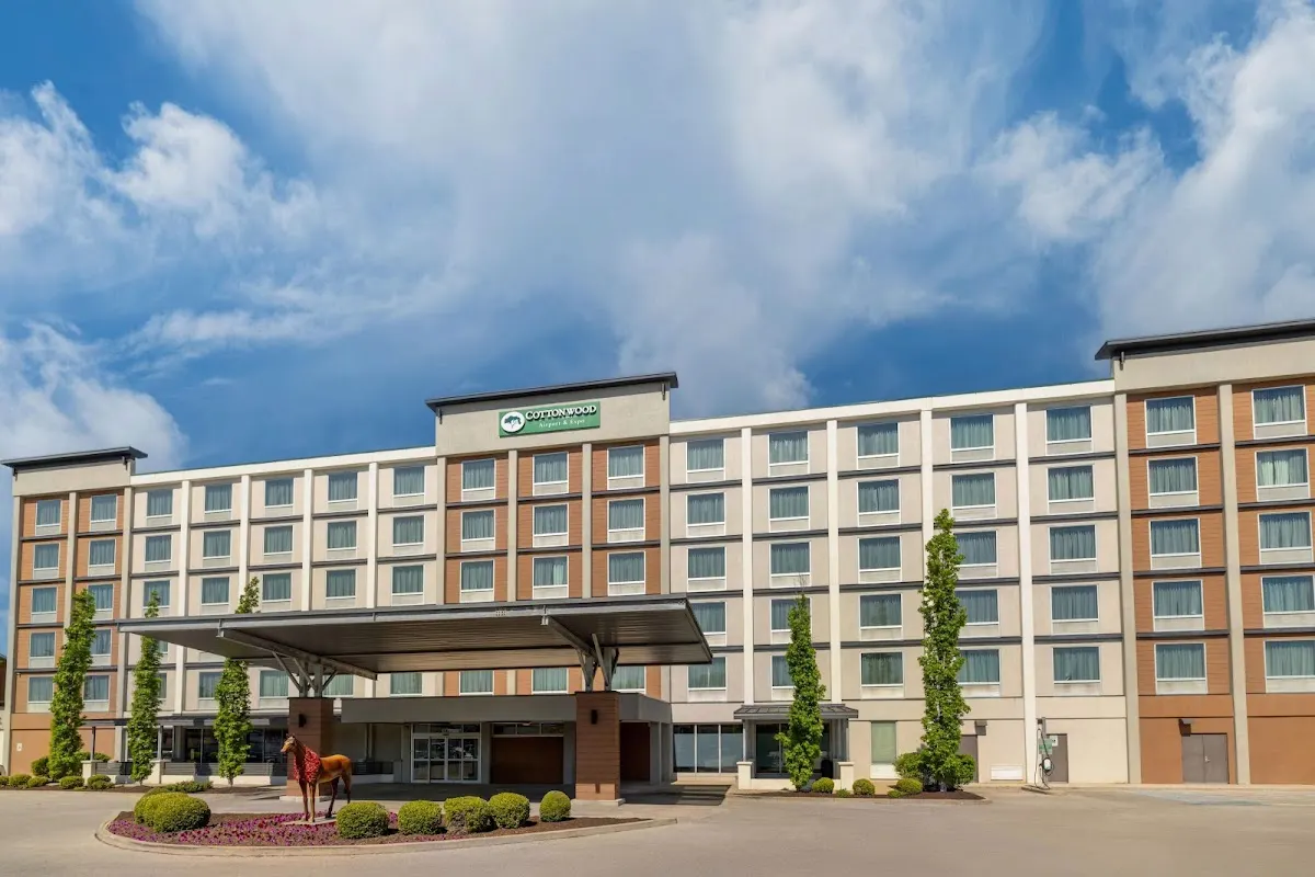 Cottonwood Airport & Expo Hotel Louisville