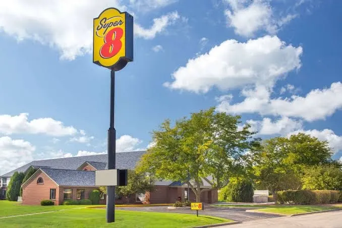 Dodgeville Inn & Suites