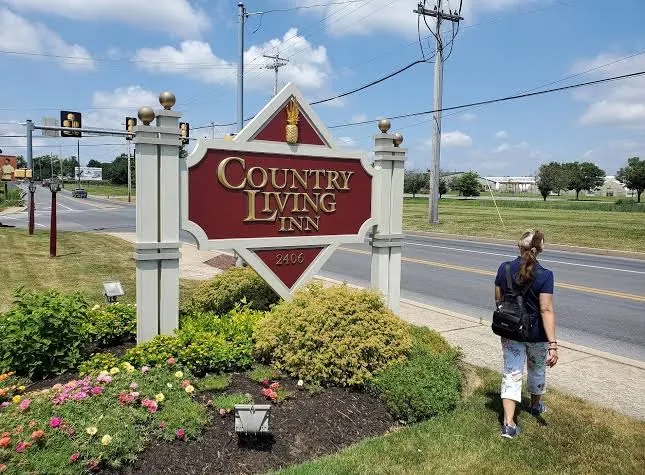 Country Living Inn