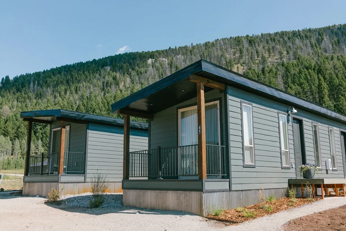 Terra Nova Cabins