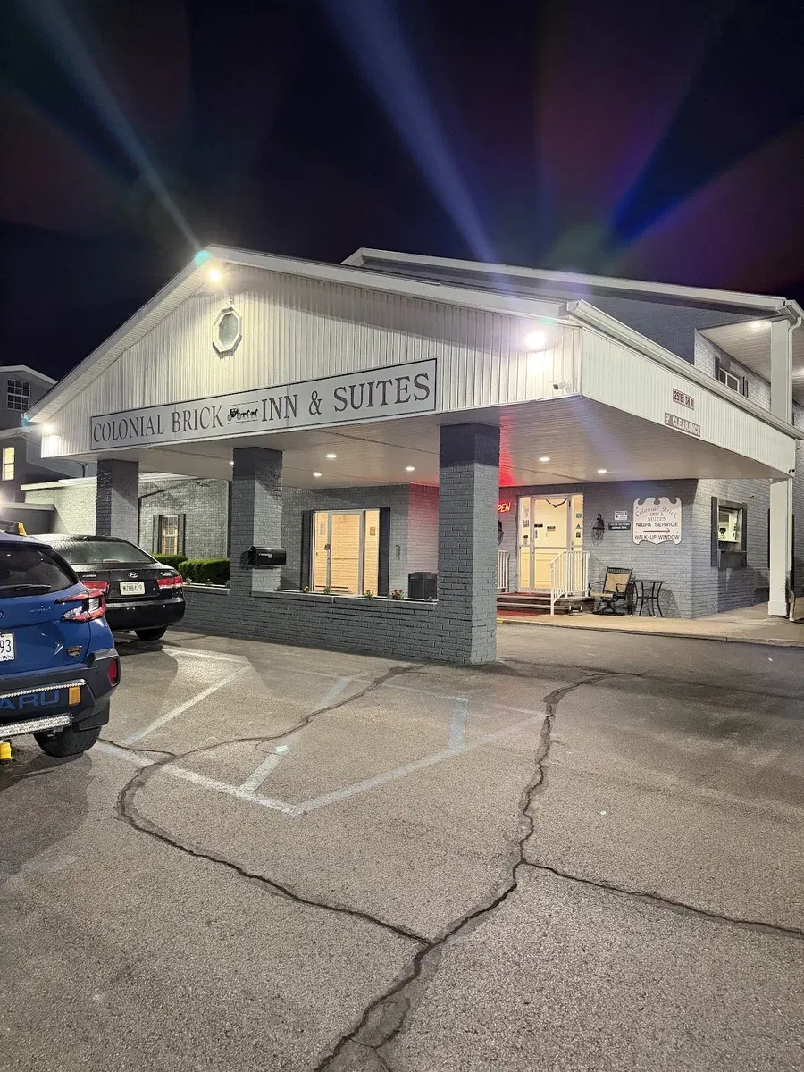 Colonial Brick Inn & Suites