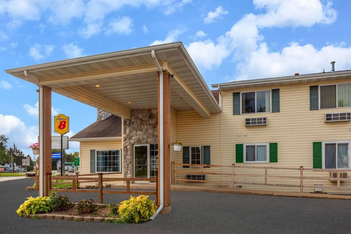 Super 8 by Wyndham Berlin WI