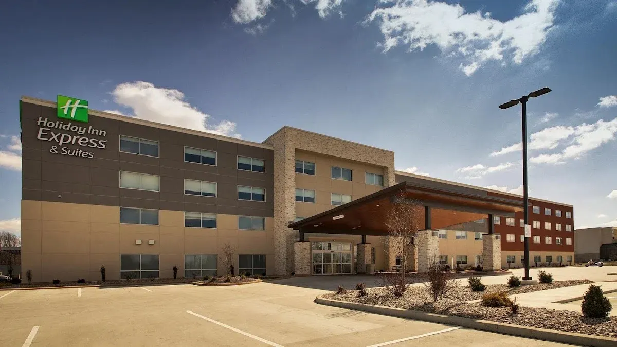 Holiday Inn Express & Suites Mount Vernon by IHG