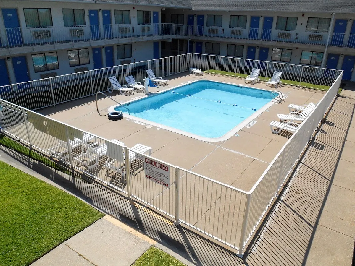 Motel 6 Greenville, TX