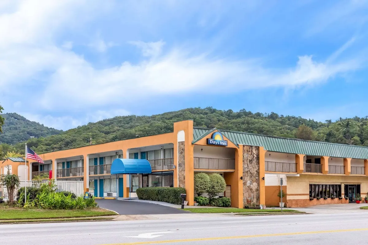 Days Inn by Wyndham Clayton