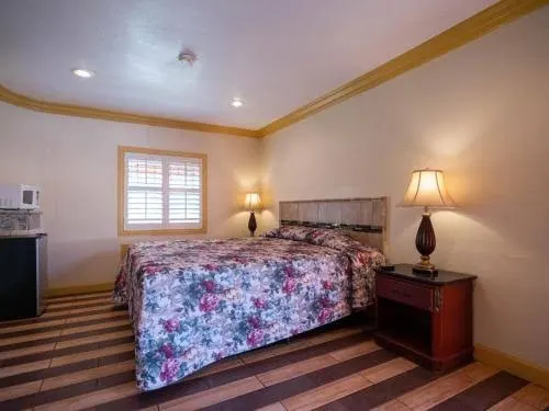 Parkside Inn