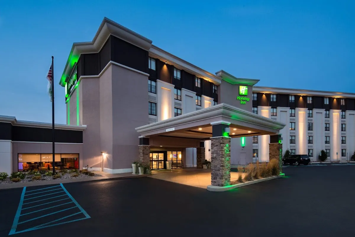 Holiday Inn Milwaukee Riverfront by IHG