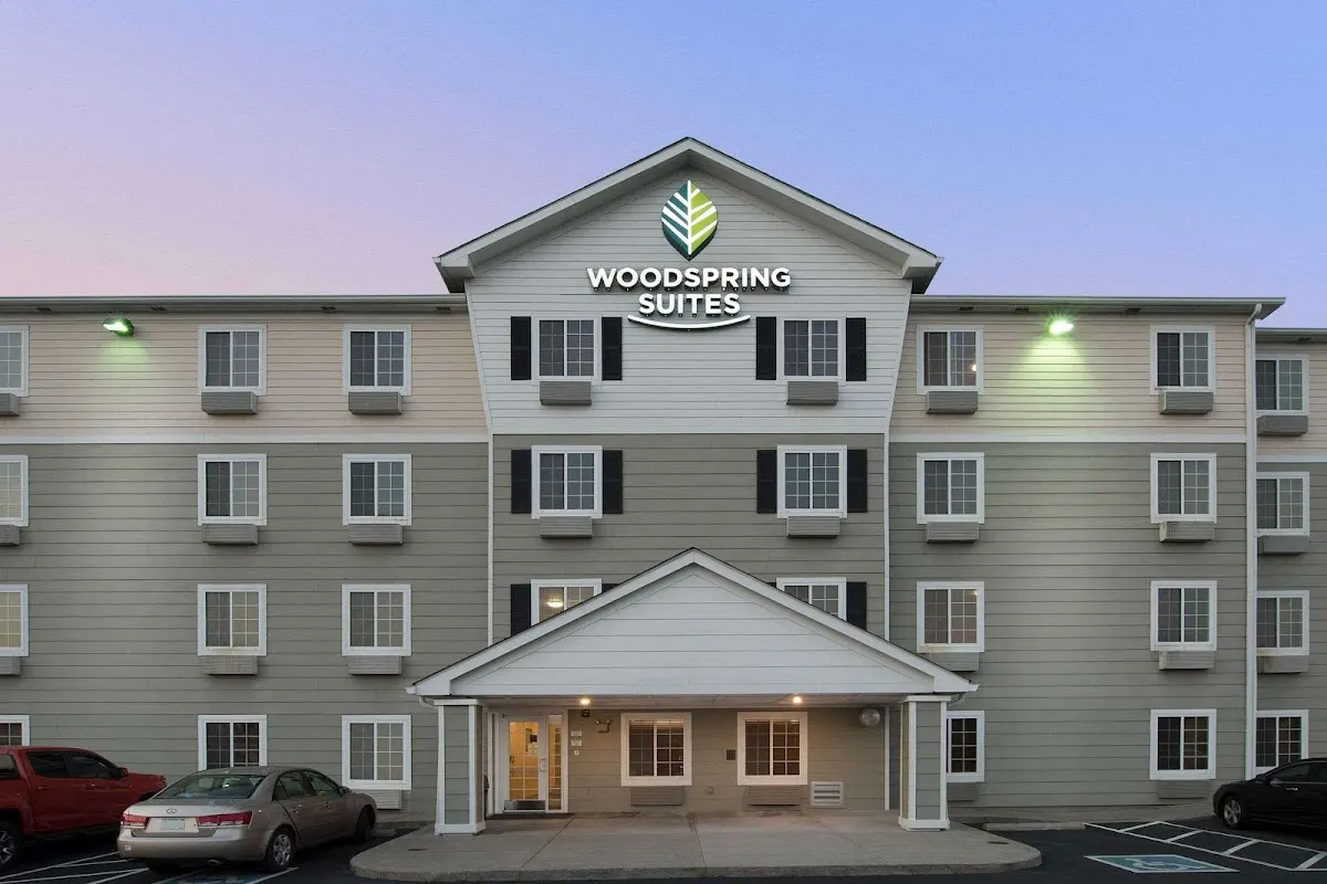 WoodSpring Suites Evansville East