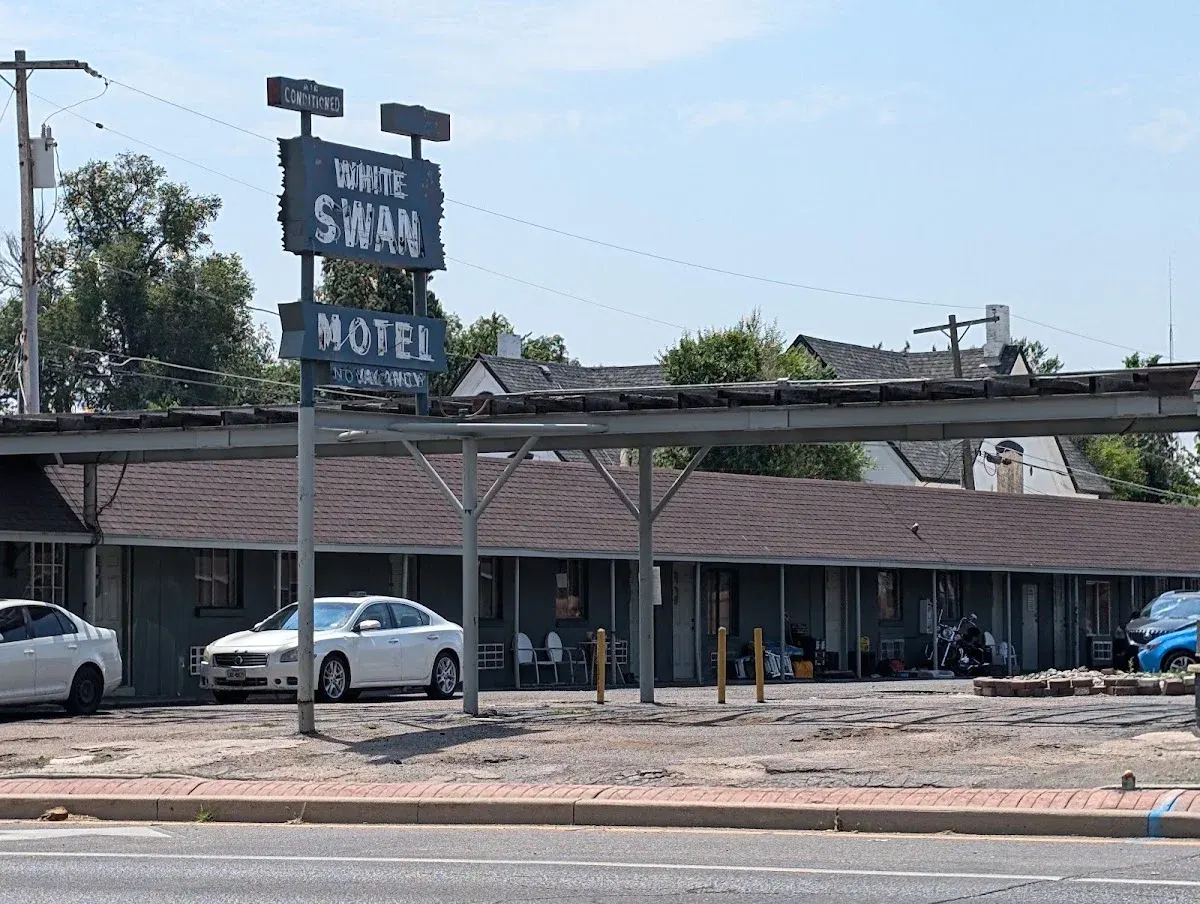 White Swan Motel