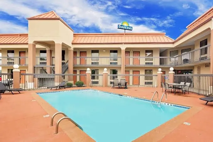 Days Inn by Wyndham Columbus