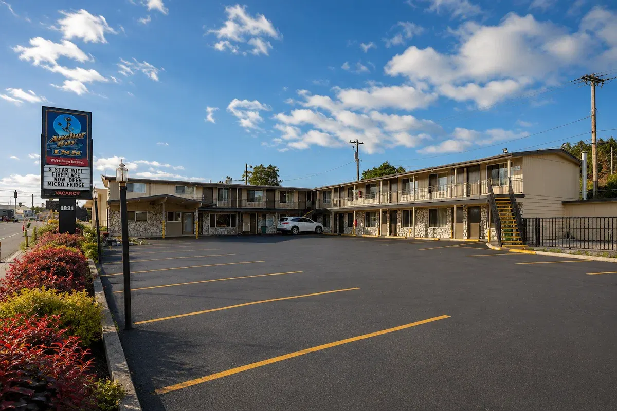 Anchor Bay Inn