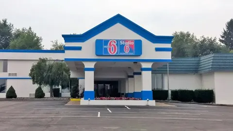 Motel 6 Clarion, PA