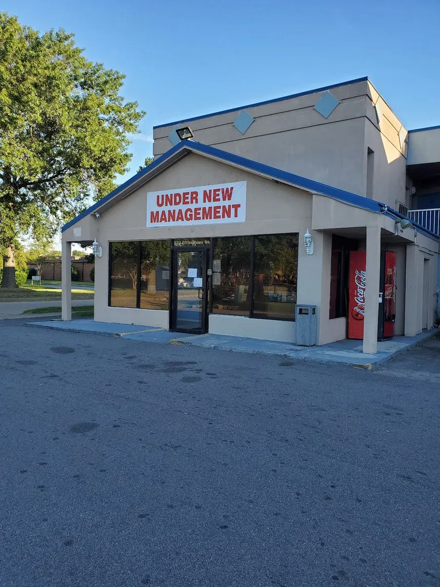 Riverwalk Inn and Suites
