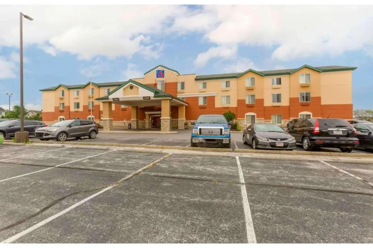 Motel 6 Suites Findlay Tiffin Avenue, OH