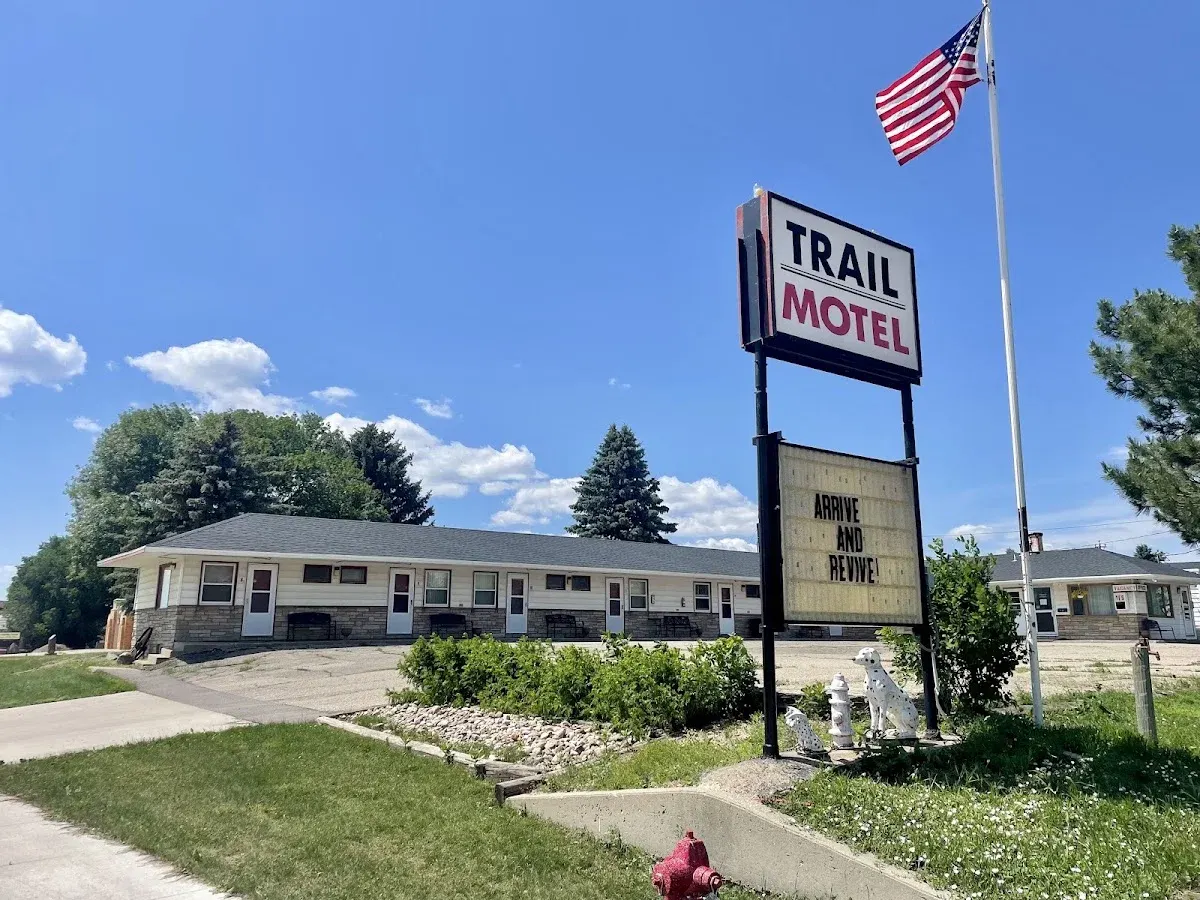 Trail Motel