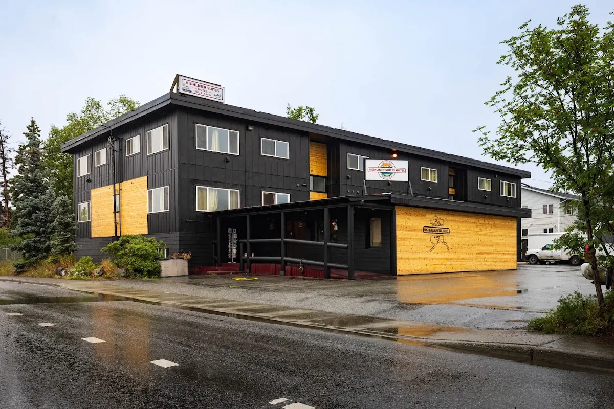 Highliner Suites Hotel