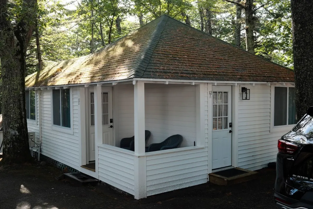 Hinckleys Dreamwood Cottages