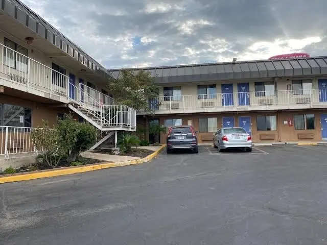 Travelodge by Wyndham San Antonio Lackland AFB