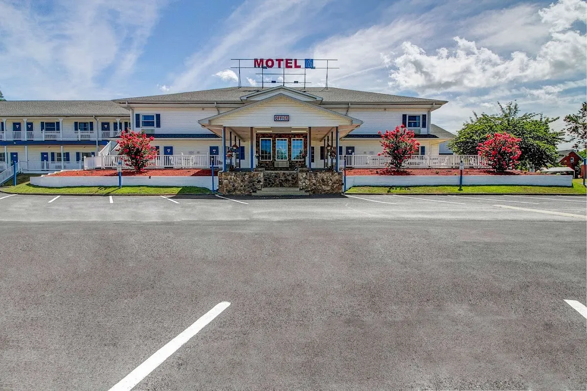 Motel 6 Front Royal, VA