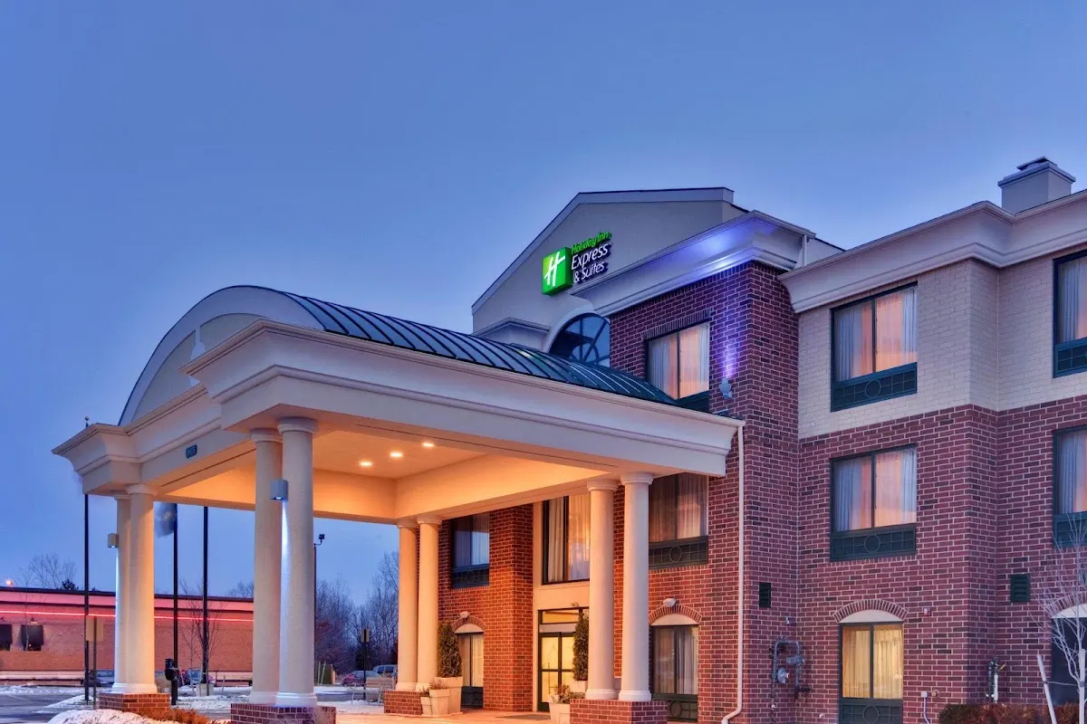 Holiday Inn Express & Suites Detroit-Novi by IHG