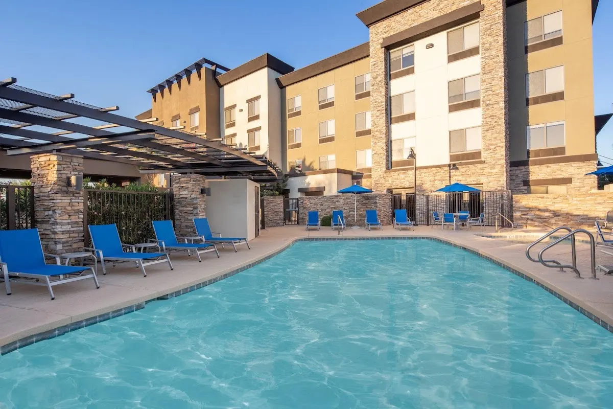 Holiday Inn Express & Suites Surprise by IHG
