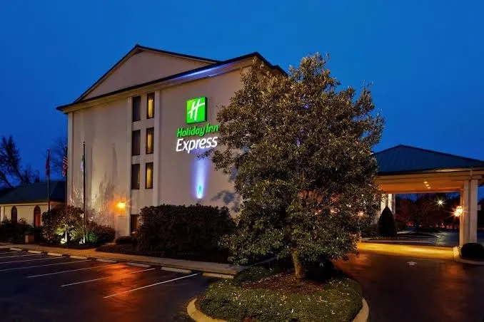 Holiday Inn Express Nashville-Hendersonville
