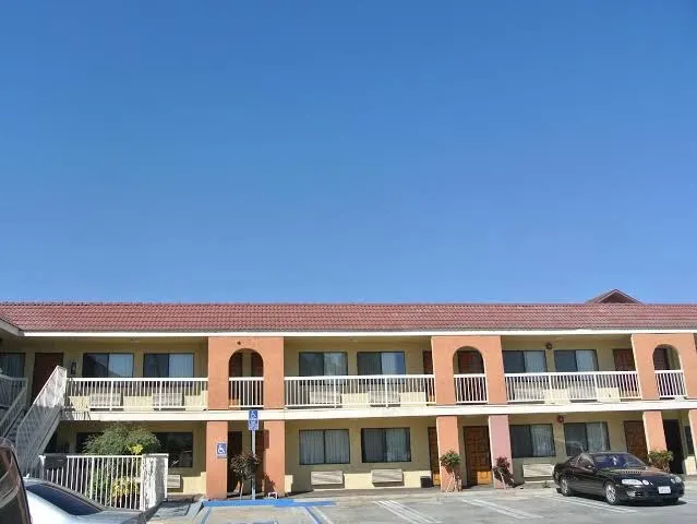 Tourist Lodge
