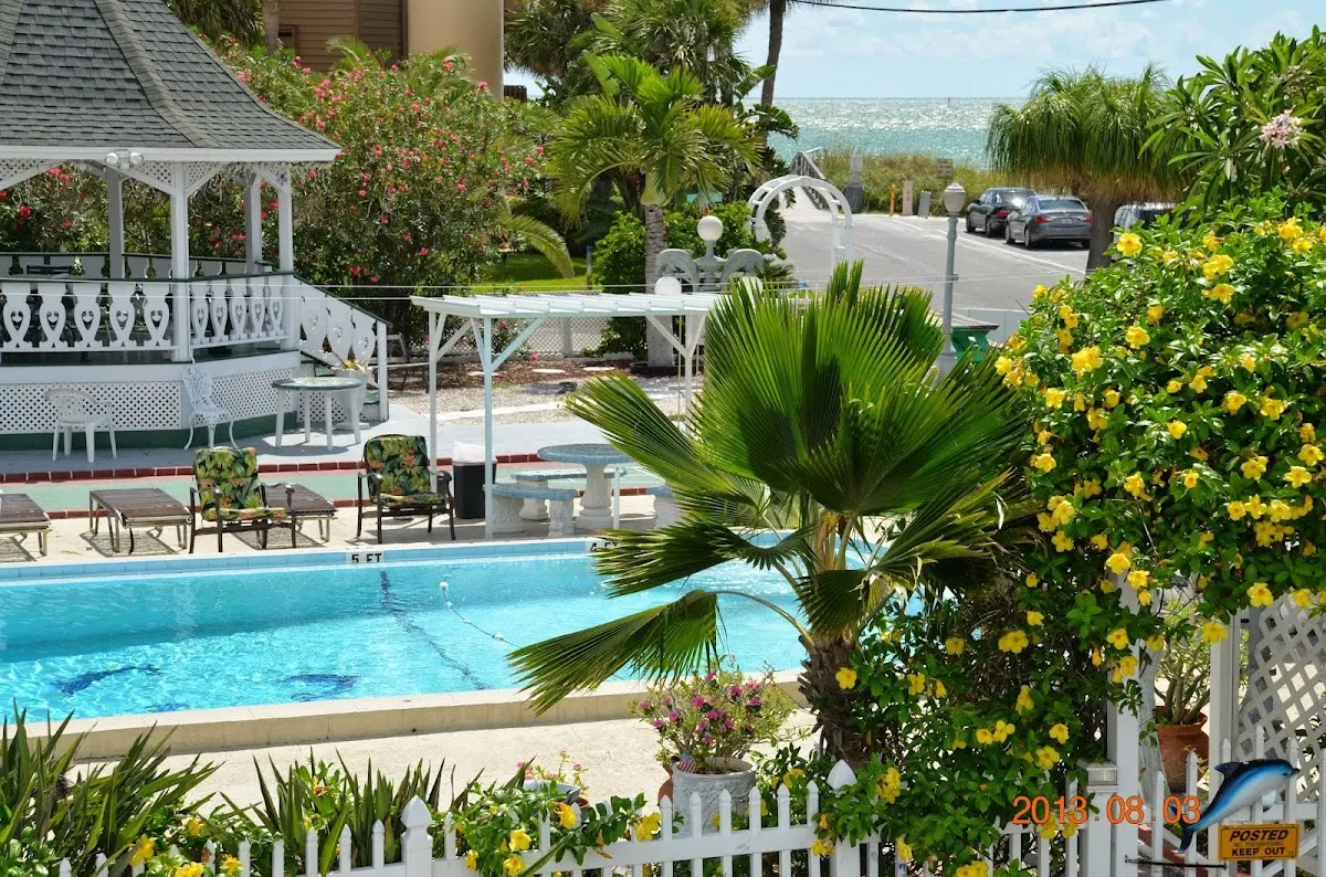 Twins Inn & Apartments