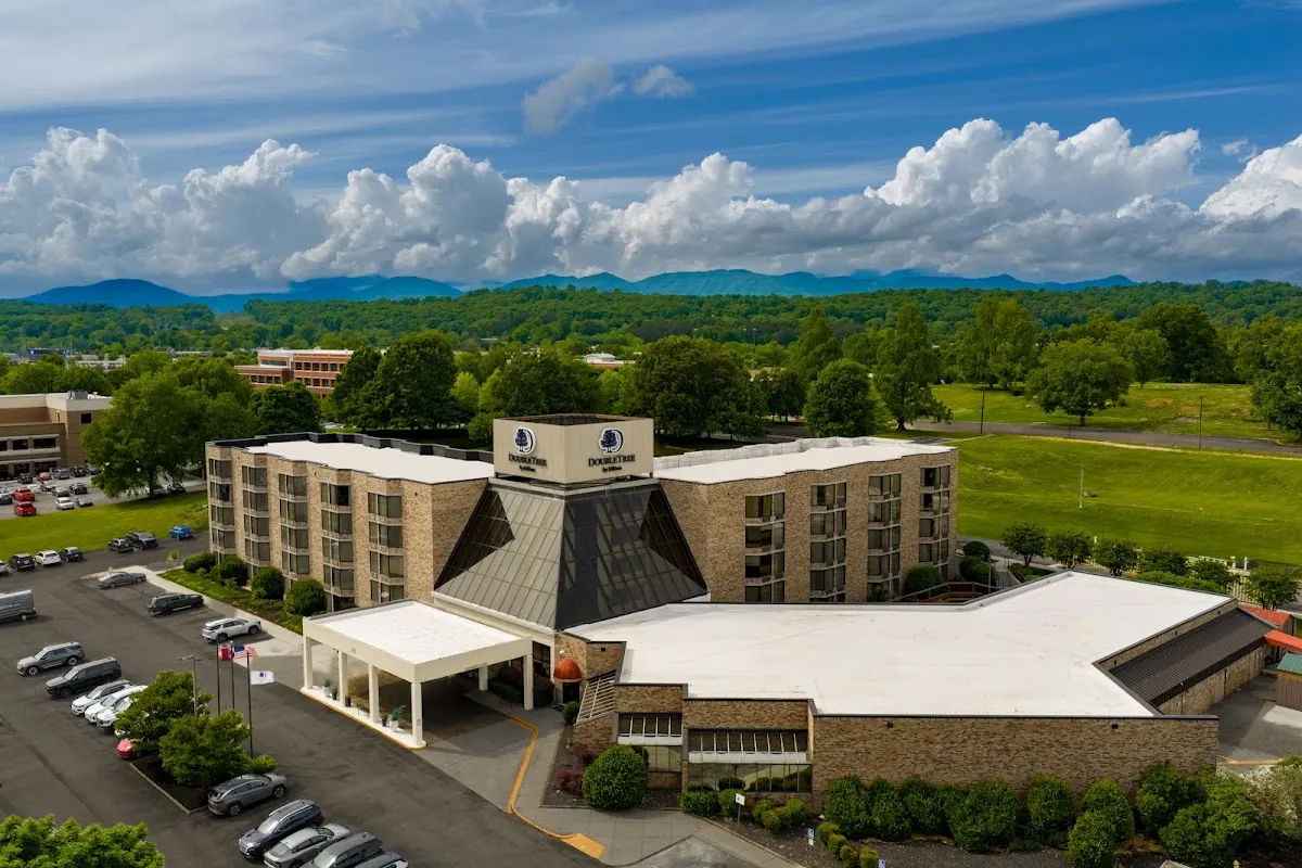 DoubleTree by Hilton Hotel Oak Ridge - Knoxville