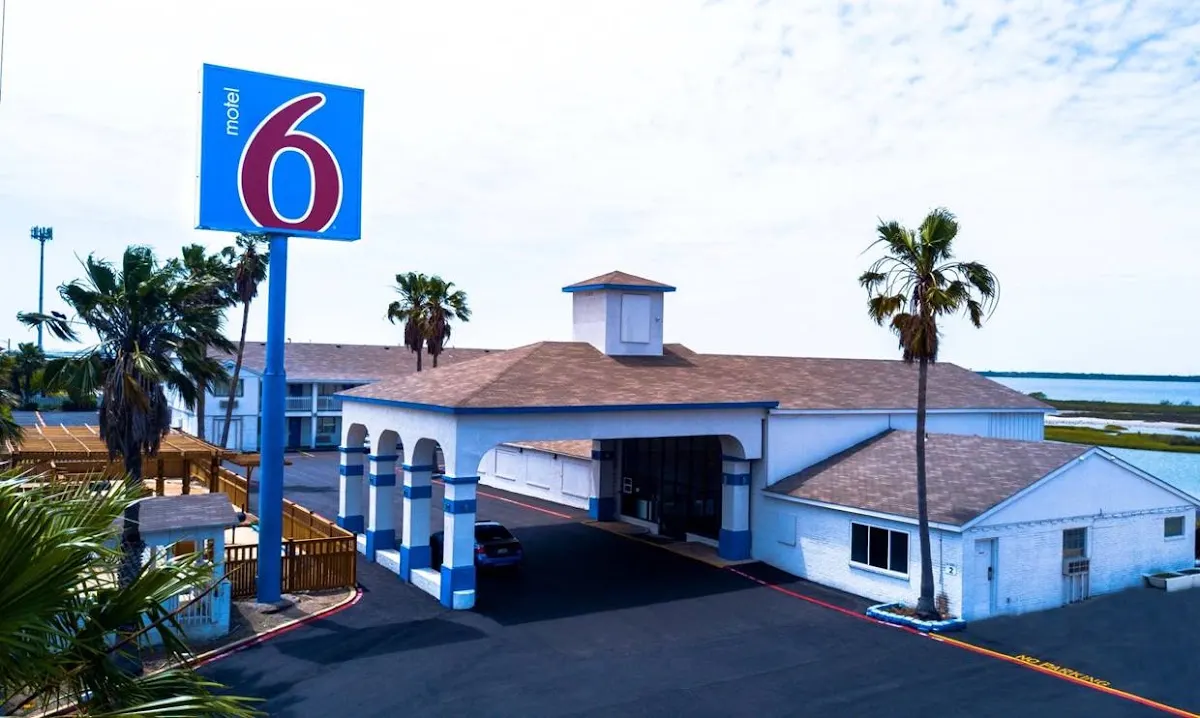 Motel 6 Portland, TX