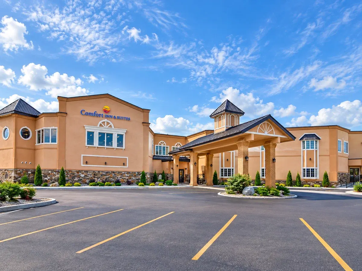 Comfort Inn & Suites Plattsburgh - Morrisonville