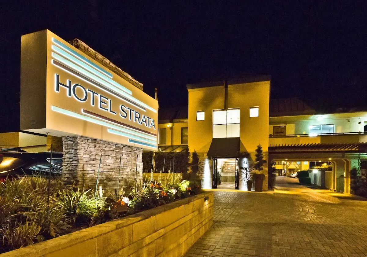 Hotel Strata