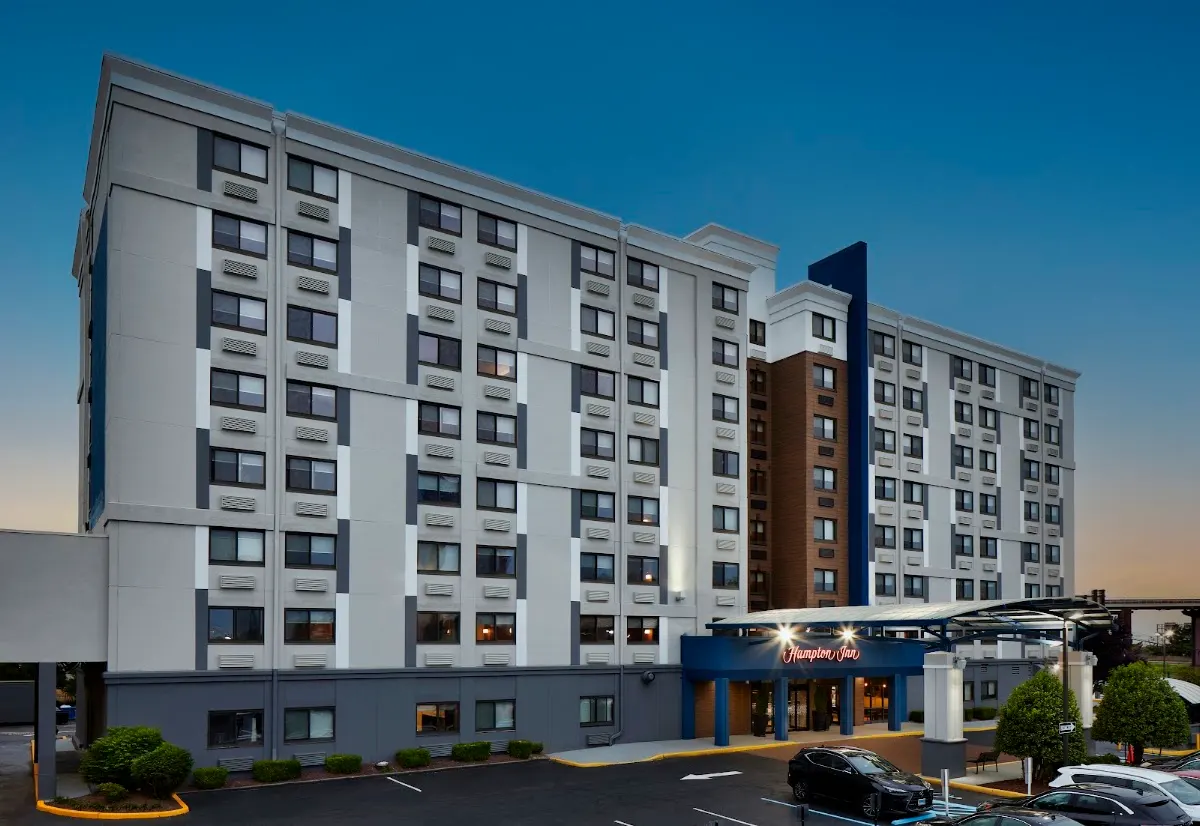 Hampton Inn Newark Airport