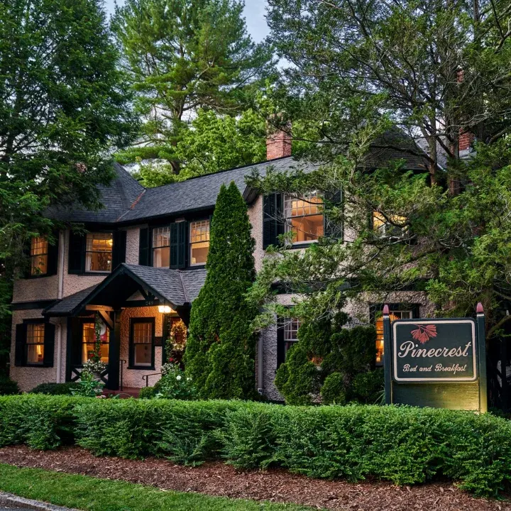 Pinecrest Bed & Breakfast