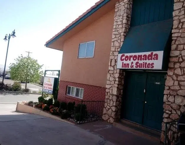 Coronada Inn & Suites