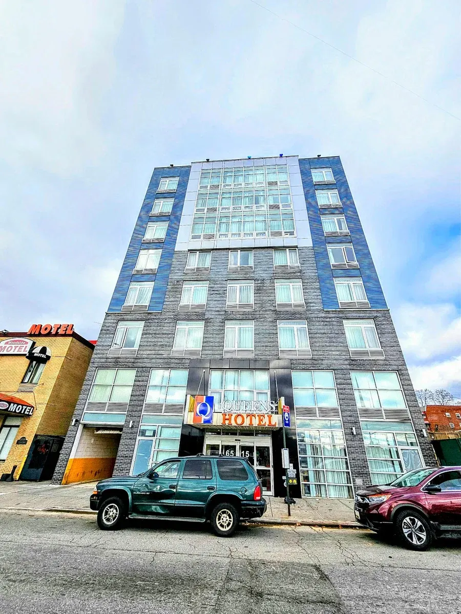 Queens Hotel