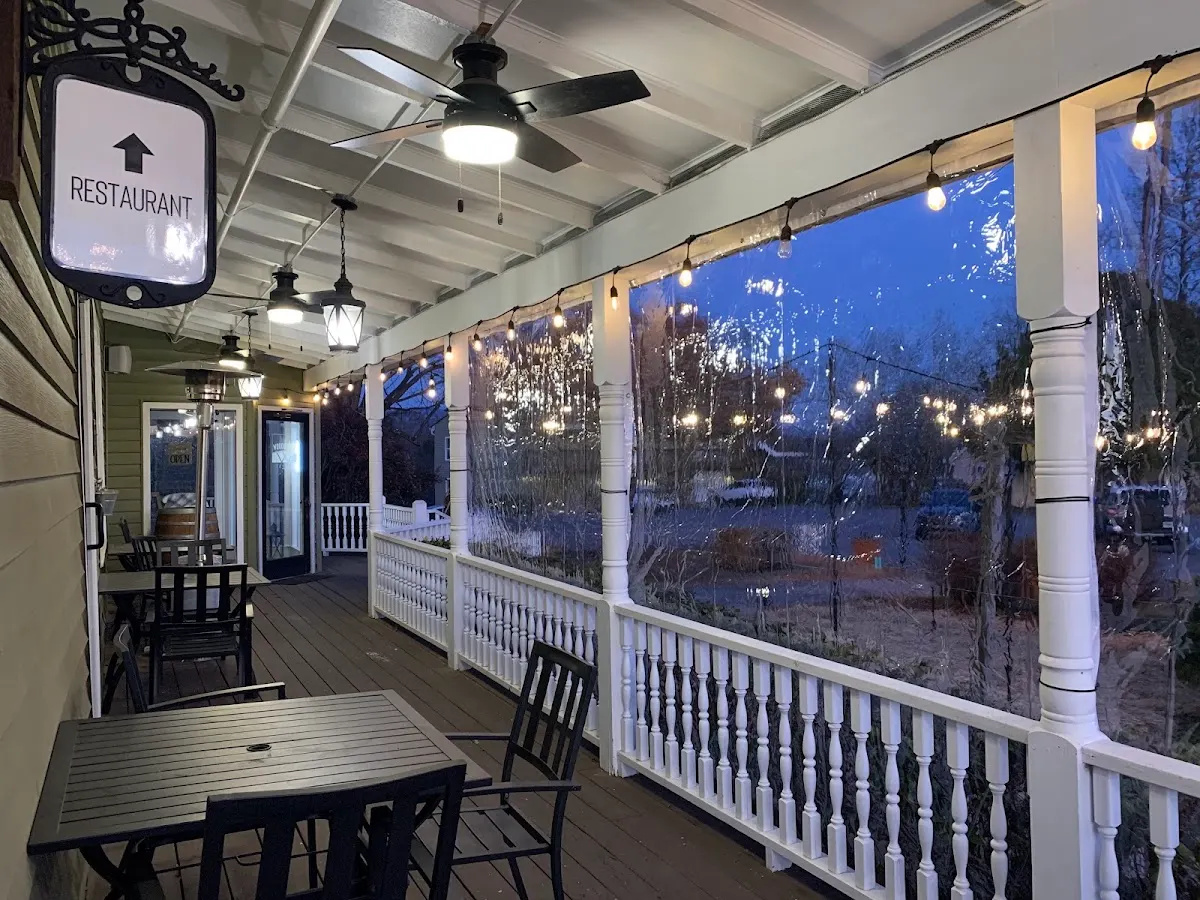 Woodbridge Inn & Tavern